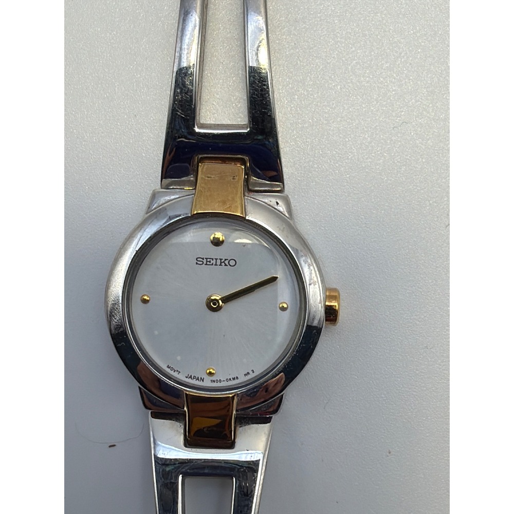 Seiko Ladies Two Tone Stainless Steel Watch 1N00-0GM0 White Dial Untested